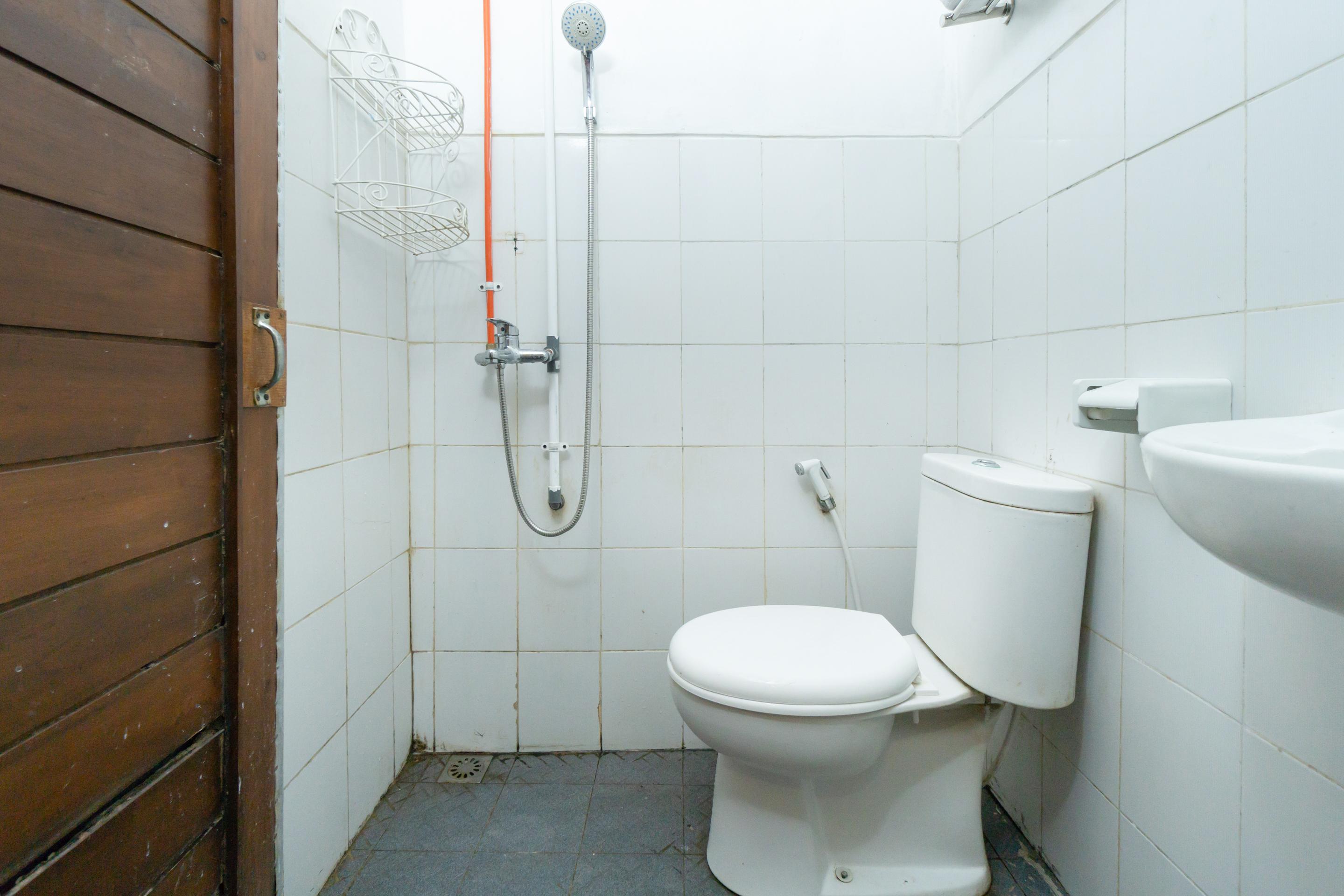 Reddoorz Syariah At Falisha Umy Ngabean Екстериор снимка