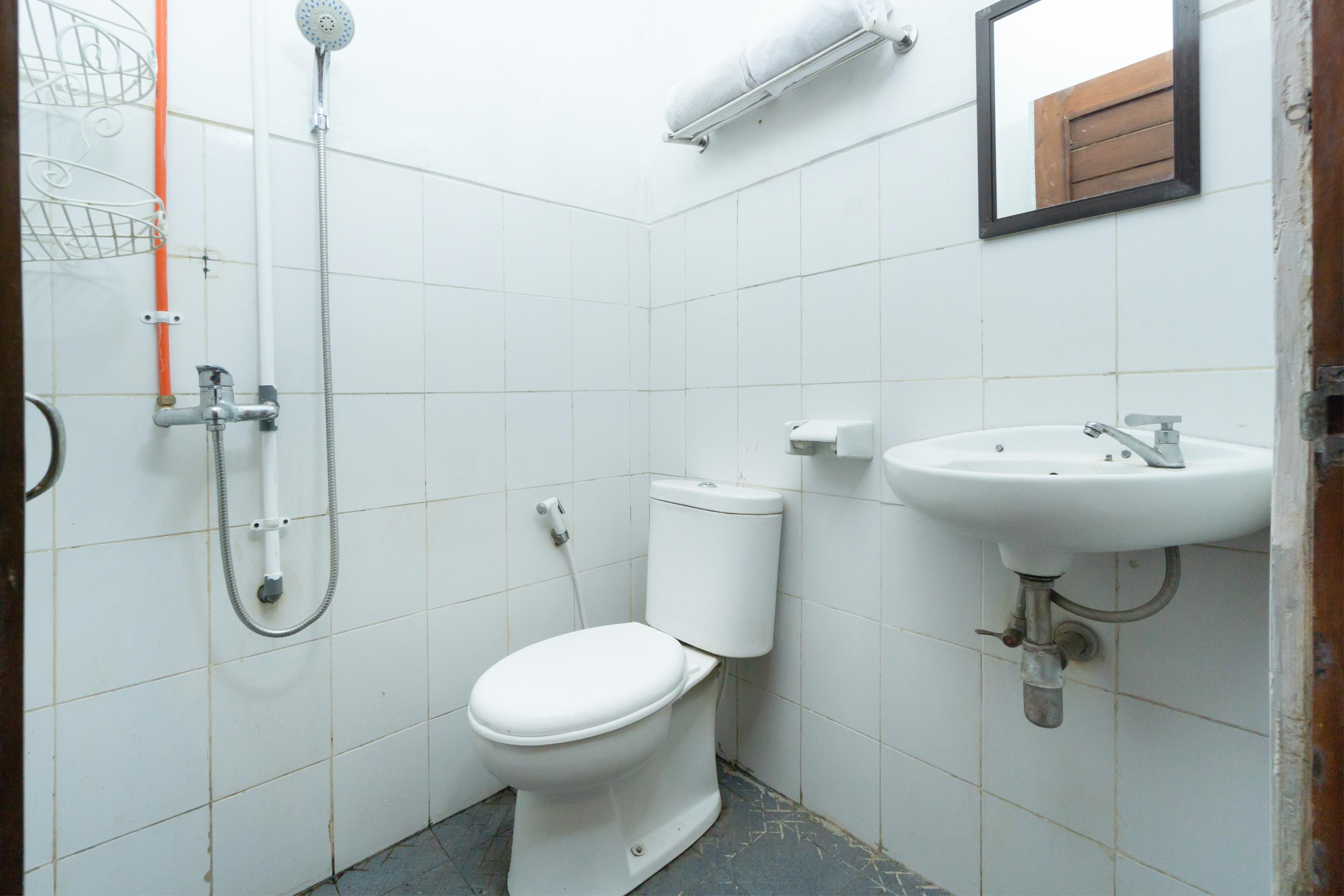 Reddoorz Syariah At Falisha Umy Ngabean Екстериор снимка