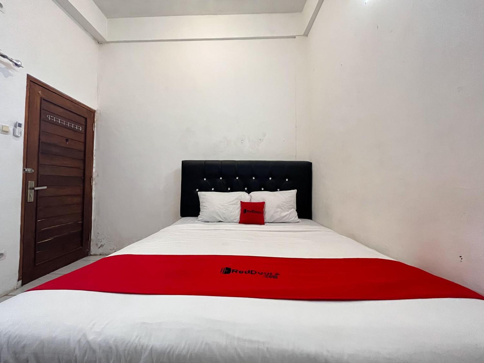 Reddoorz Syariah At Falisha Umy Ngabean Екстериор снимка