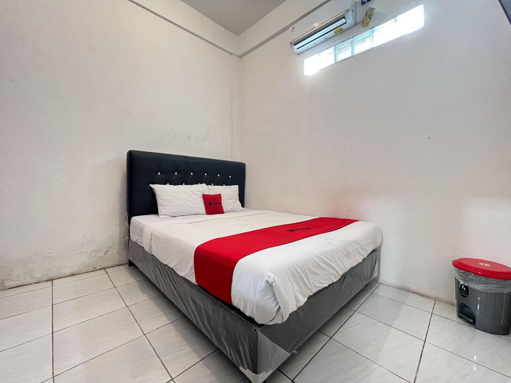 Reddoorz Syariah At Falisha Umy Ngabean Екстериор снимка
