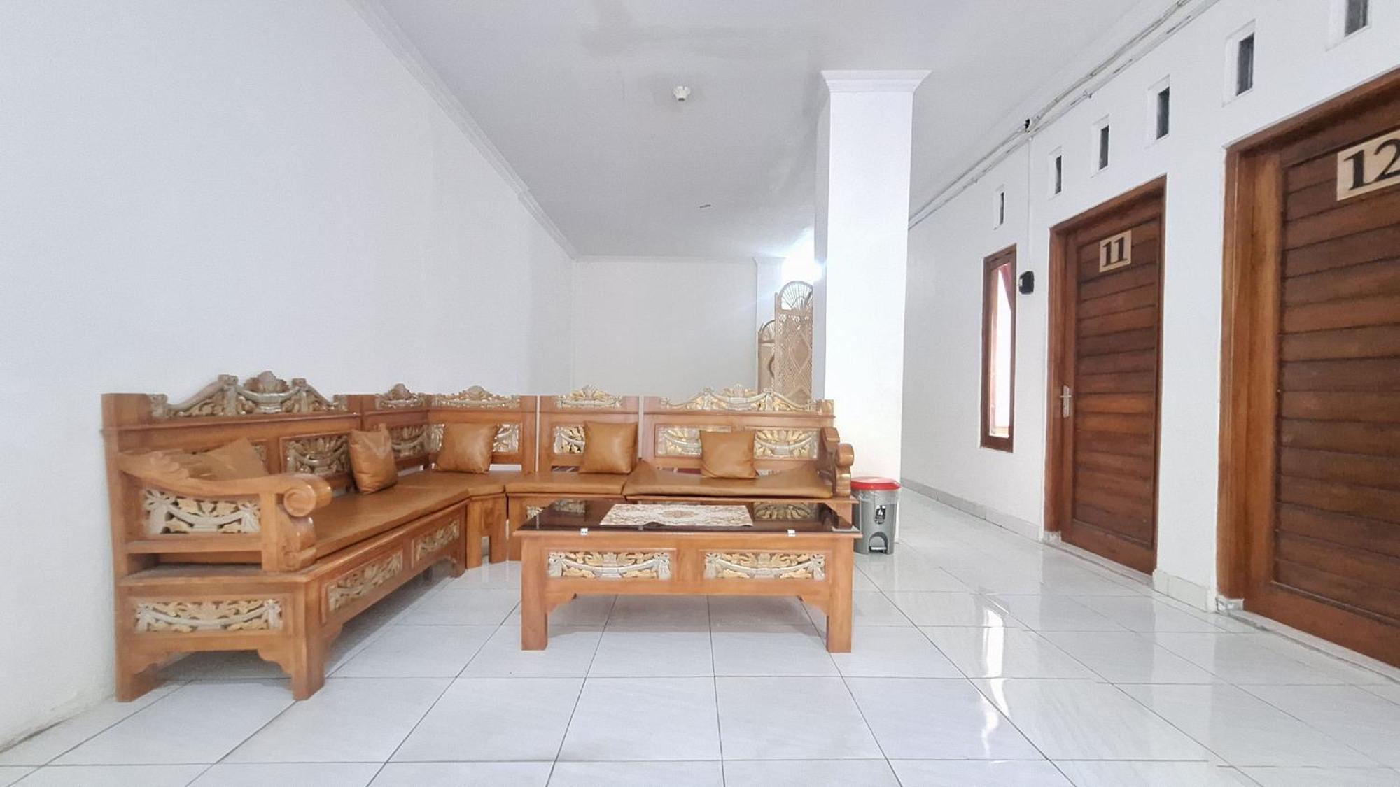Reddoorz Syariah At Falisha Umy Ngabean Екстериор снимка