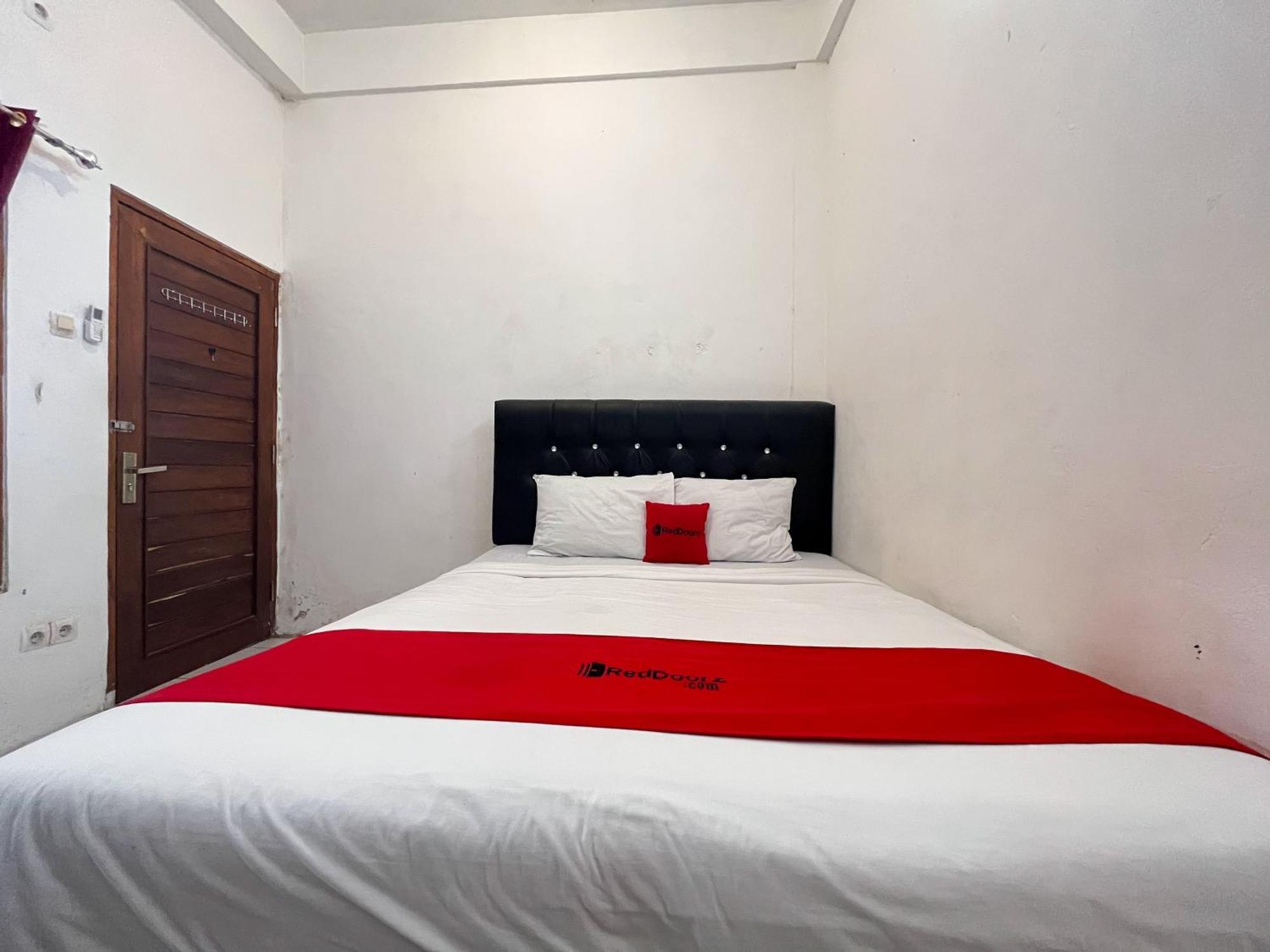 Reddoorz Syariah At Falisha Umy Ngabean Екстериор снимка